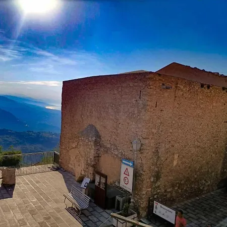 Διαμέρισμα Casa D'alunzio-appartamento Rebiba San Marco d'Alunzio